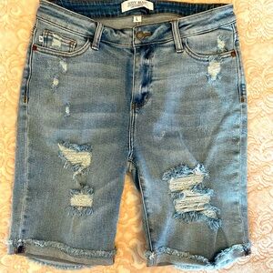 Judy Blue Jean Shorts Large EUC Distressed